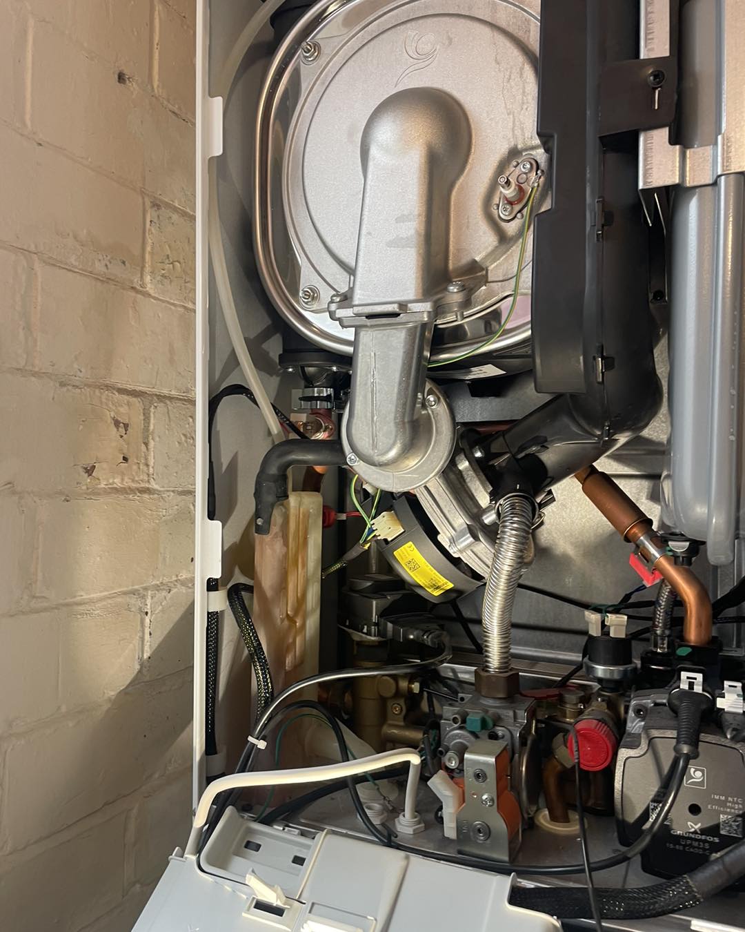 Open boiler during diagnostics and servicing work